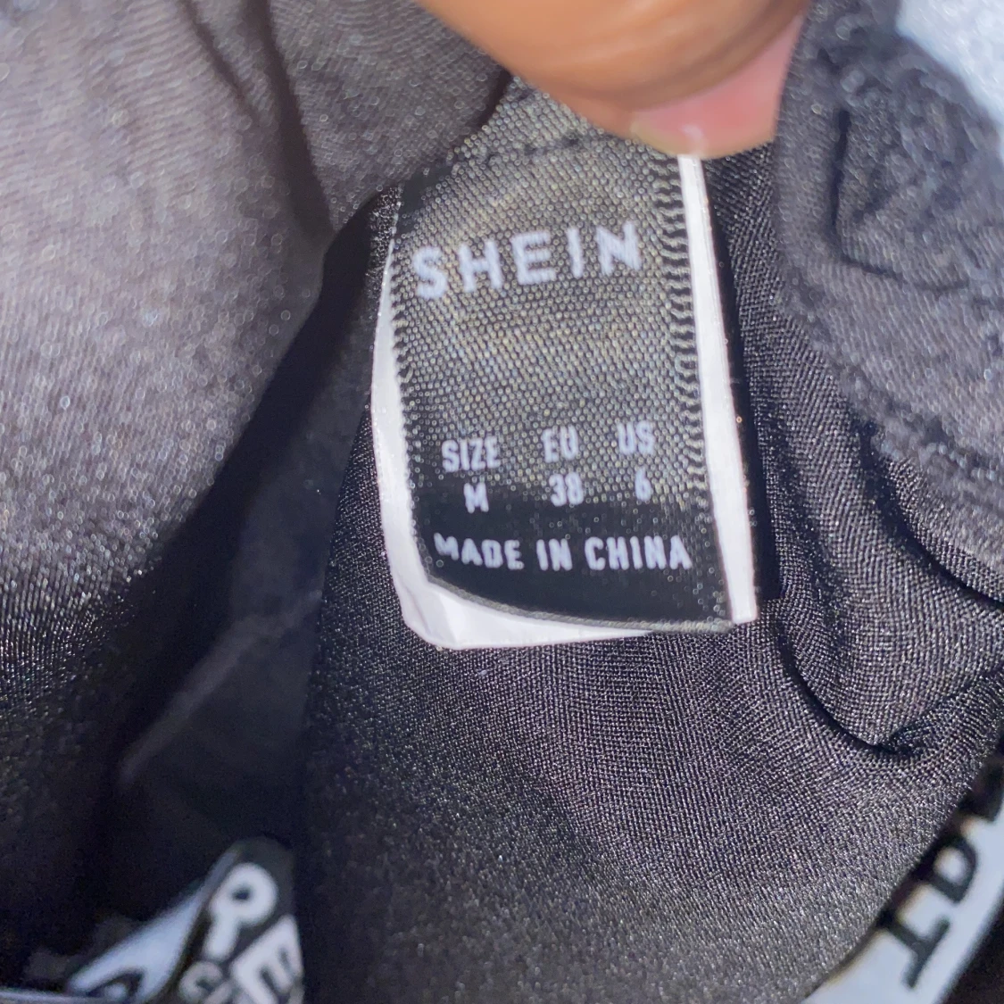 Ett par shorts från SHEIN, aldrig haft på mig de köpte de fast jag tyckte inte om dem  - 91