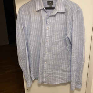 Linne skjorta  - Linne skjorta storlek S