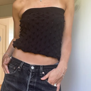 Bandeautopp - Det är egentligen en kjol men går utmärkt att använda som en topp🖤