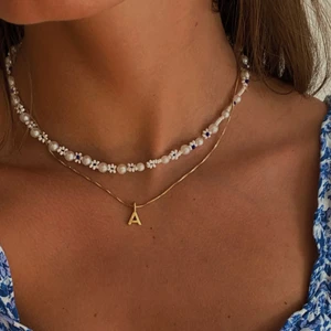 Pärladehalsband - Superfina egengjorda pärladehalsband, perfekta till sommaren🌸🌸 Priset ligger mellan 69-169kr, skriv privat för med information😊 Kolla gärna in våra andra annoser💗💗 Köp 5 saker för gratisfestival, annars ligger frakt på 13kr🌸 (egna bilder!)