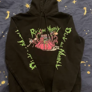 Rick and Morty hoddie XXS - Används få gånger 