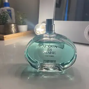 En parfym som luktar fräscht