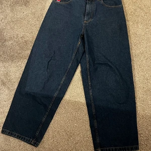 Polar big boy jeans - Säljer då dem inte passar. Använda max 5 gånger. Nypris ligger runt 1200kr