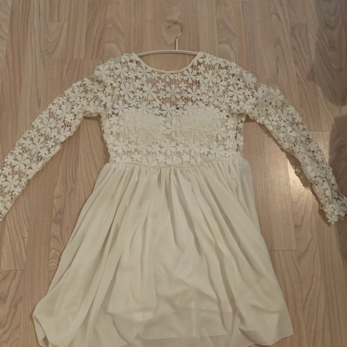 Fin klänning strl M - 90