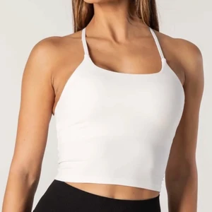 Relode - core top - Skön träningstopp från Relode. Kommer tyvärr aldrig till användning.. Säljer för 120 kr + frakt 🖤