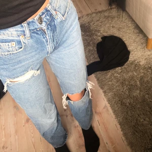 Jeans - Dessa jeans ifrån gina i strlk 30 och ifrån petite avdelningen 💗 köpt för 500 och knappt andvända 