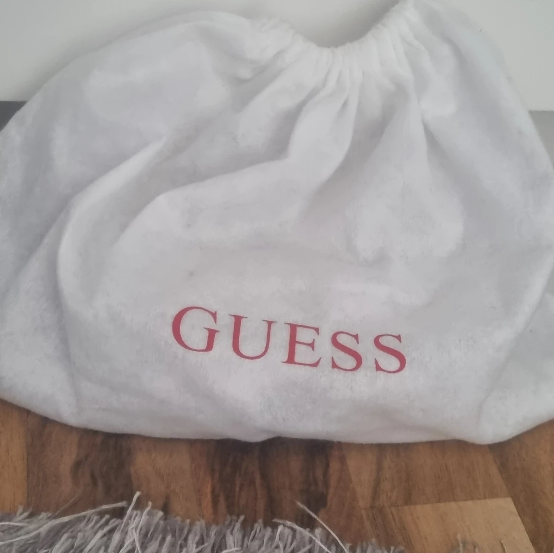 Guess - 91