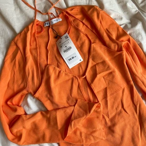 Oanvänd body från zara  - Prislapp kvar, aldrig använd!! Skriv för prisförslag 💓