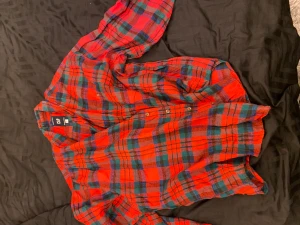 Vintage shirt - 2 st vintage skjortor, går att köpa en och en. Storlek M