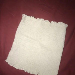 Topp - Ribbas topp  Använd en del gånger säljer för jag vill inte ha kvar den