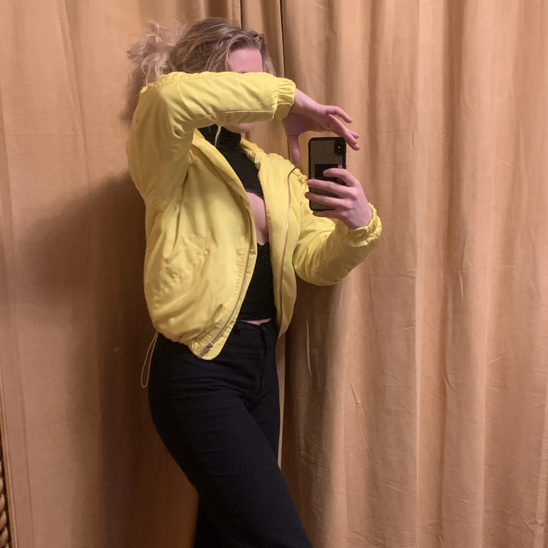 Gul jacka höst/vår/ svala sommarkvällar