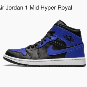 Jordan 1 mid - Intressebolag på mina fina jordans, är ett par hyper royal i fint skick som jag köpte förra året.