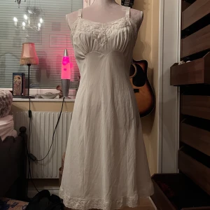 nattlinne/slipdress⭐️ - sååå fin slipdress som man får så fina former i😻😻 älskar denna men den används för lite :(