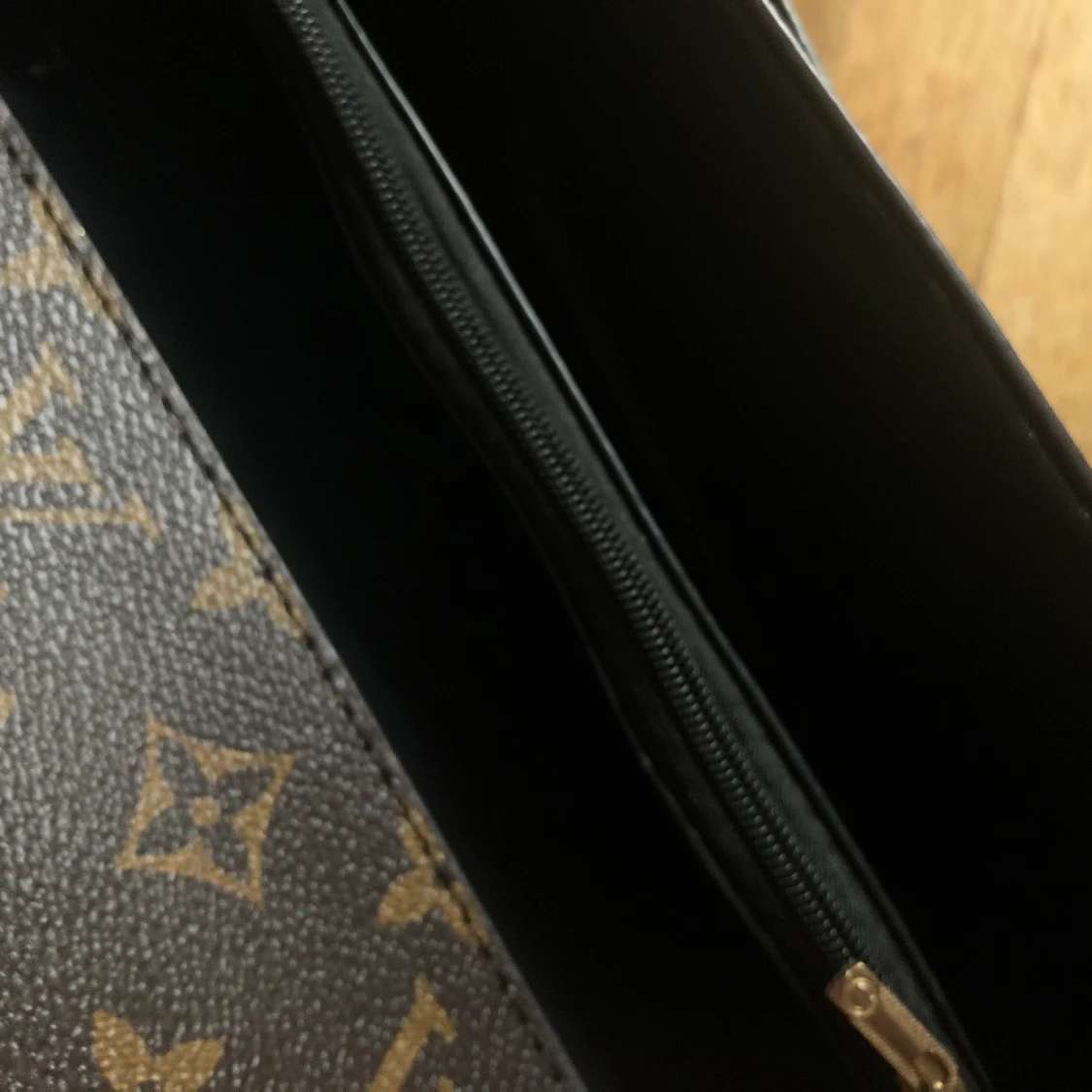 !ÄKTA! Louid Vuitton  - 90