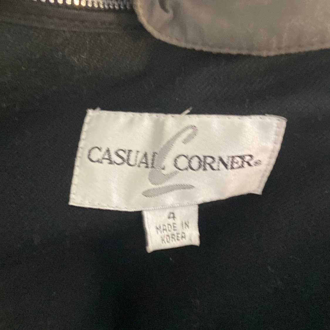 Trendig trenchcoat i militärgrön - 90