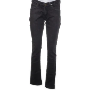 Jeans  - Säljer nu mina svarta lee jeans som är i jätte bra skick! 💕