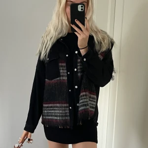 Jacka - Snygg höst/vår jacka från zara