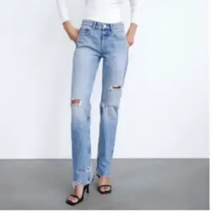 Lite dålig kvalite på bilden men säljer iallafall mina jättefina jeans med hål från zara. Slutsålda på hemsidan