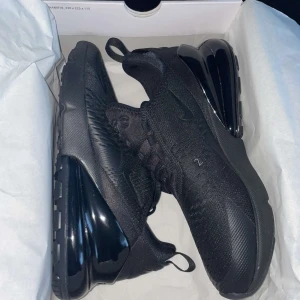 Nike 270 skor  - Helt nya skor inte använda alls.