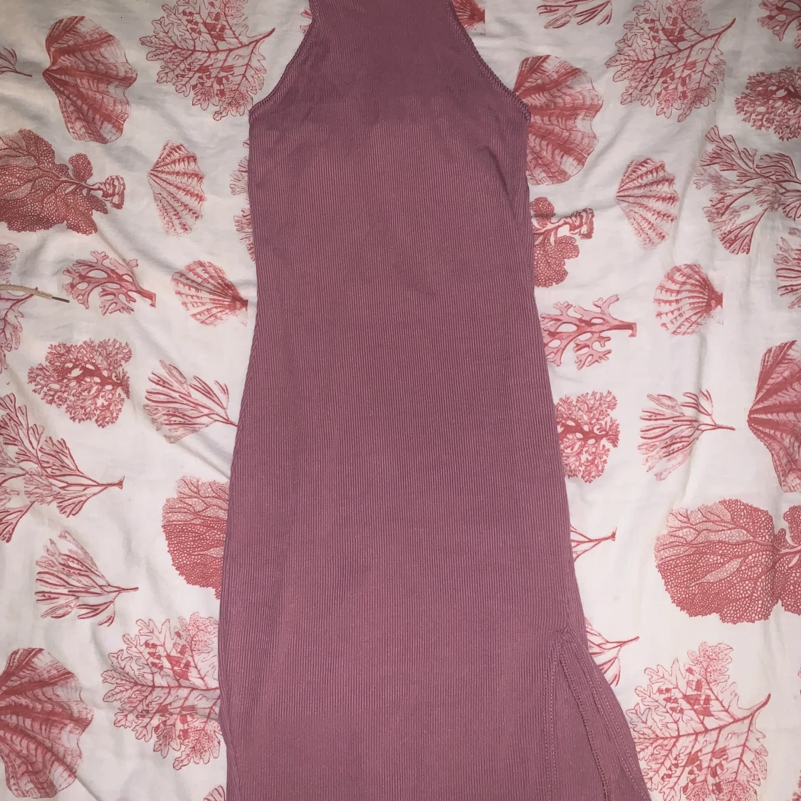 Rosa öppen rygg klänning