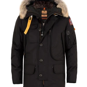 Parajumpers kodiak masterpiece  - Hej jag säljer min jacka med alla tillbehör samt kvitto på köpet. Den kommer nytvättad vid fler frågor tveka inte på att höra av er kan skicka fler bilder ifall det behövs