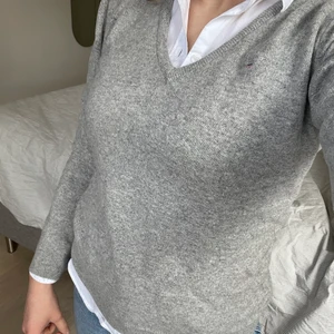 Gant tröja i lammull  - Supermysig tröja i 100% lammull. Mycket gott skick 