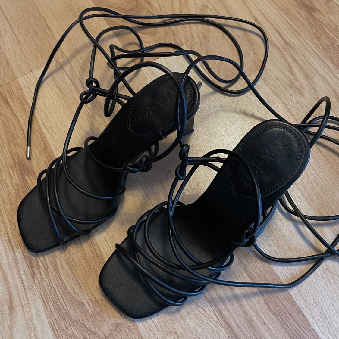 Klackar med snörning