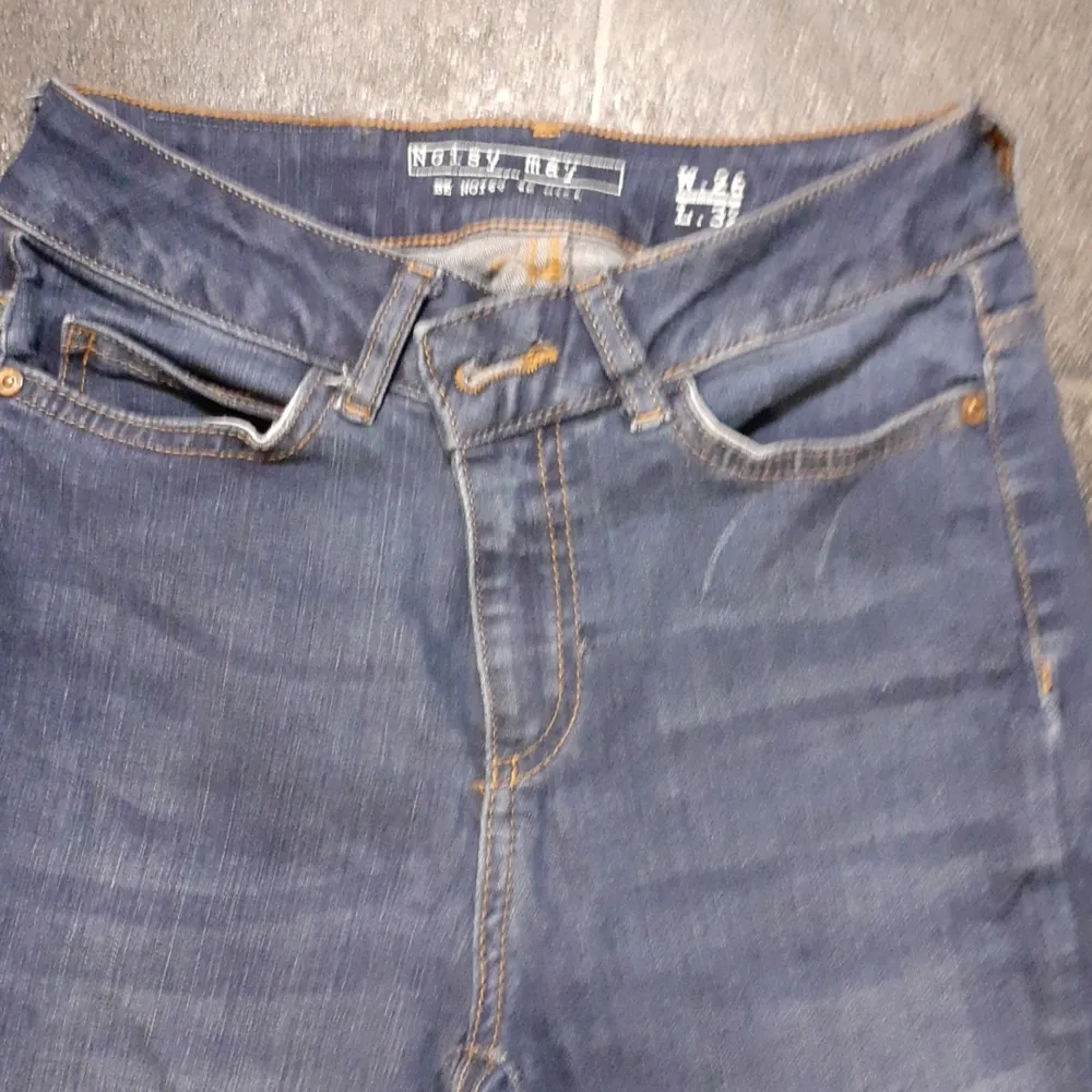 Snygga blå jeans som nya Hög midja Smal modell Stl 26/32. Jeans & Byxor.