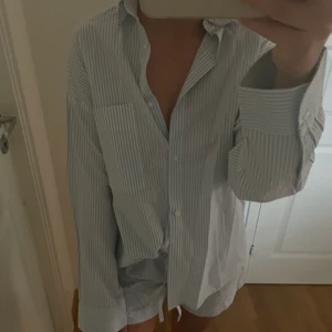 Pyjamas❤️ - Ny randig pyjamas, endast testad. Slutsåld på hemsidan (H&M) ❤️