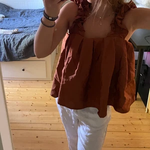 Linne - Jättefint linne från Gina!! Strl 40 passar även mig som vanligtvis har S