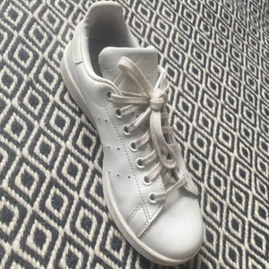 Adidas Stan Smith sneakers - Som nya. 38 2/3 i storlek. 