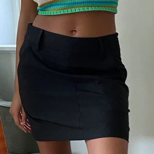 Gullig kjol - Säljer denna gulliga kjol från puma, storlek s