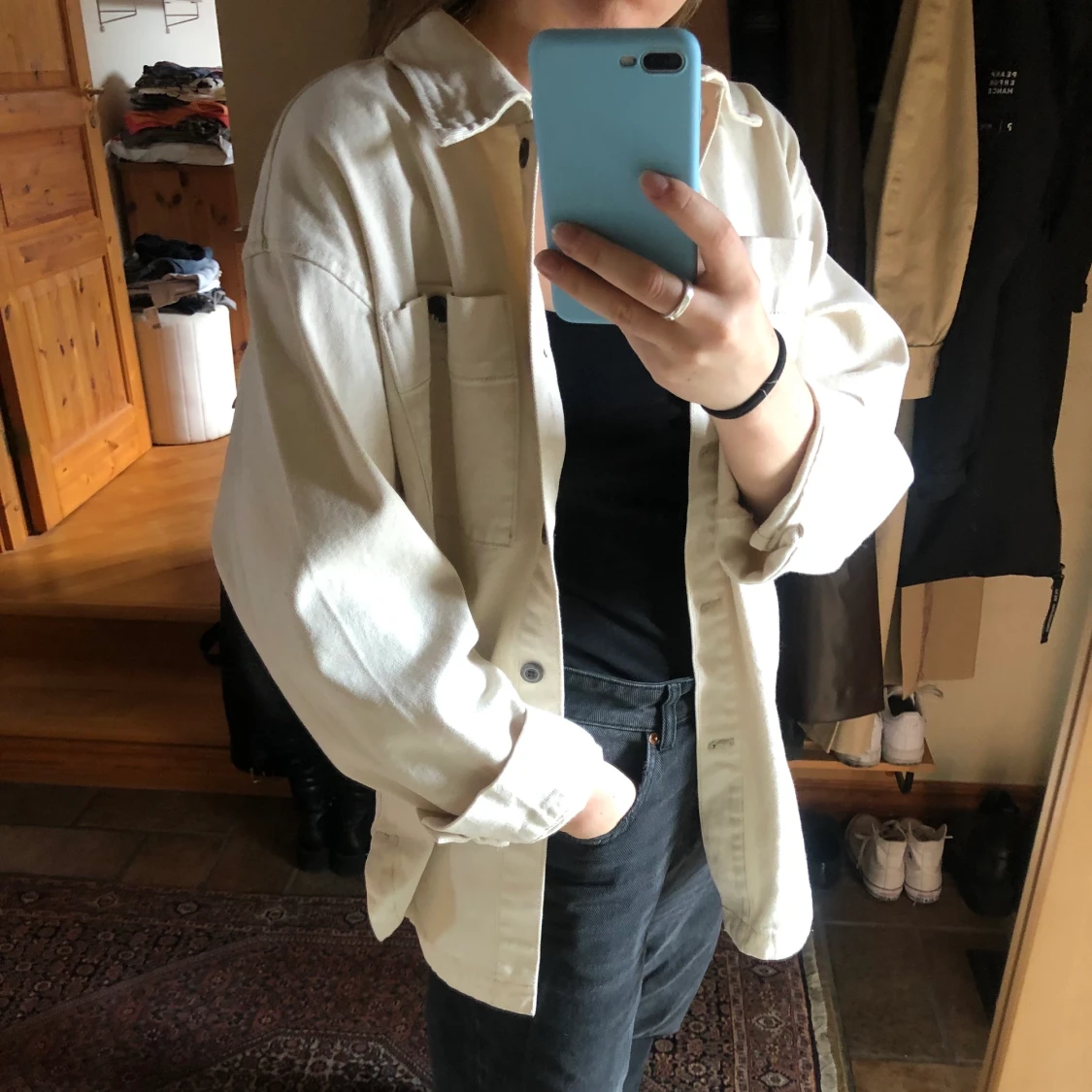 Cremefärgad overshirt