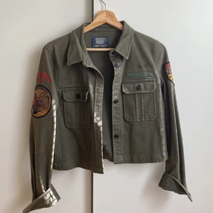 Jacka - Pilotjacka från Crockers. Använd 1 gång så nyskick