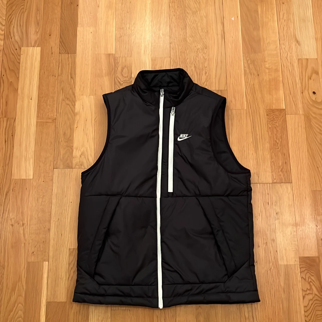 Nike Therma-Fit väst storlek M