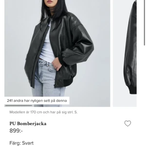 BikBok jacka  - Bomberjacka i skinn från Bikbok, helt slutsåld💞har en helt ny med prislapp kvar då den inte riktigt är min stil. Nypris 899:-💞storlek XS men väldigt  oversize så sitter perfekt på en XS-M