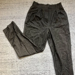 Kostymbyxor  - Kostymbyxor från KappAhl i storlek S, aldrig använda med lapparna kvar!❤️