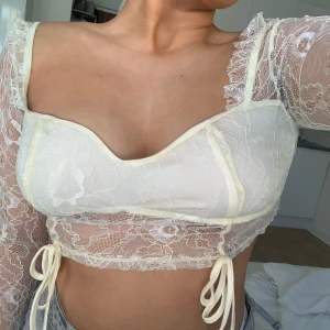 Oanvänd topp från missguided - Topp från missguided i storlek S. Aldrig använd ☺️ kan mötas upp eller postas mot frakt 🫶🏼