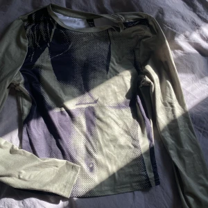 Tröja från Shein  - Jätte fin tröja! Storlek L men sitter som M