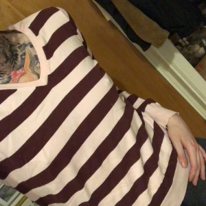 Stickad tröja - Passar som s Inga frl