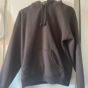 Hoodie - Snygg brun hoodie från bik bok storlek S 🤎