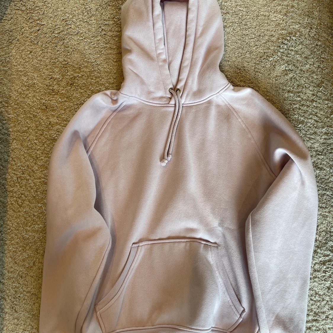 ❗️Pastell lila hoodie från BikBok❗️