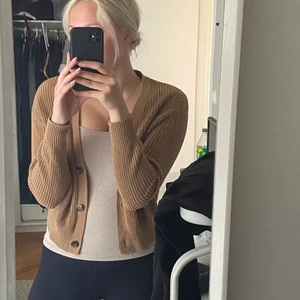 Kofta - Söt kofta i bra skick! Använd fåtal gånger. Storlek S