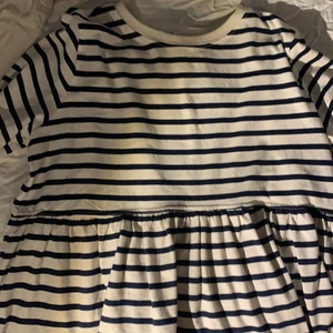 Randig zara tröja i stil L - Randig zara tröja i ark L ingen skada eller några fläckar alls 