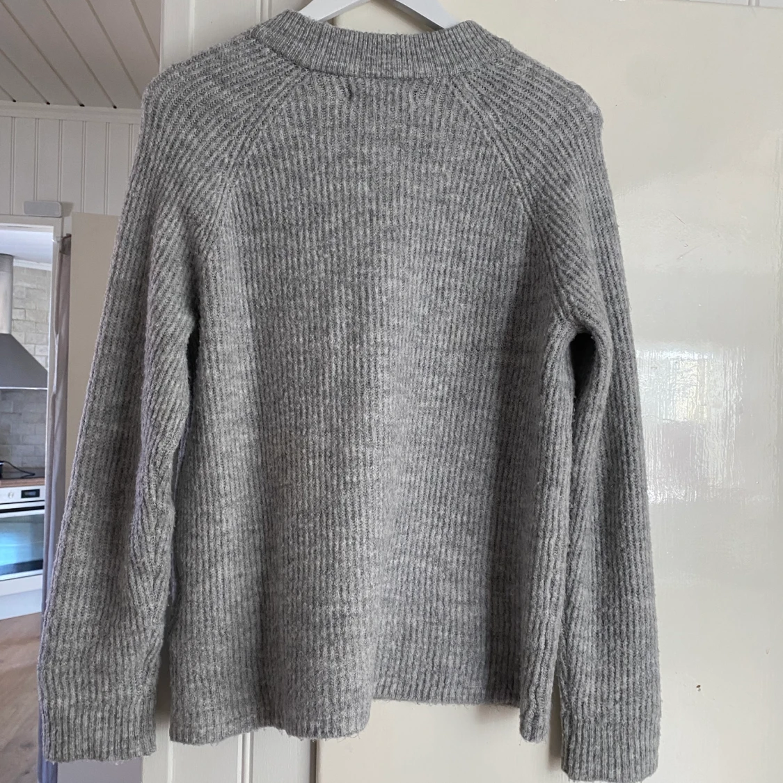  grå stickad tröja - 90