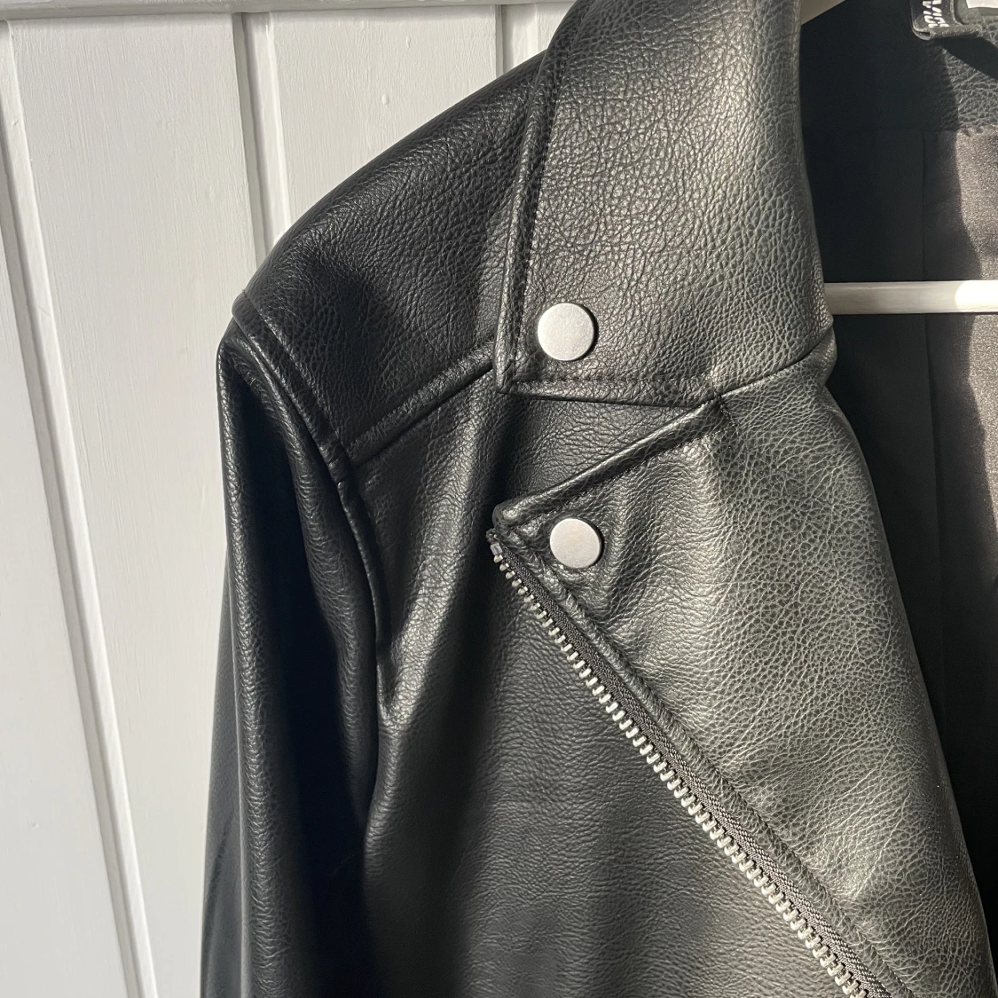 Skinnjacka ☀️☀️ - 91