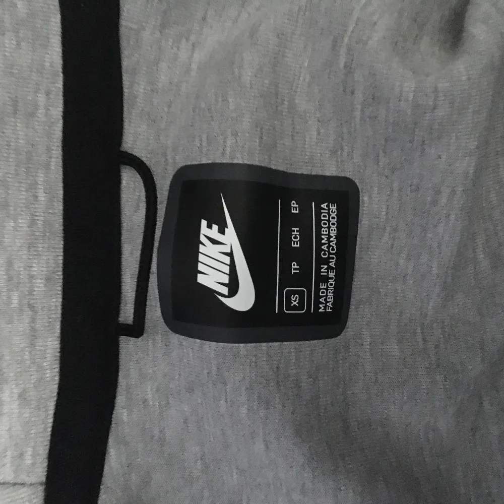 Säljer Nu Min Nike Tech Fleece För Att Den Inte Kommer Till Andvändning. Hoodies.