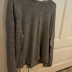 Tröja - Stickad tröja från H&M, aldrig använd
