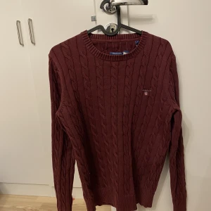 Gant tröja - Stickad gant tröja i storlek S  Fint skick!