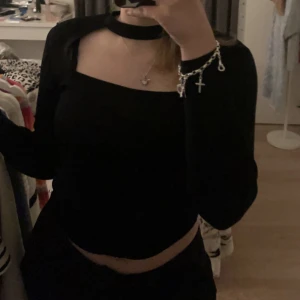 zara topp - topp från zara storlek S, fråga ej om fler bilder när de finns på annonsen!! 💋💋 I fint skick 